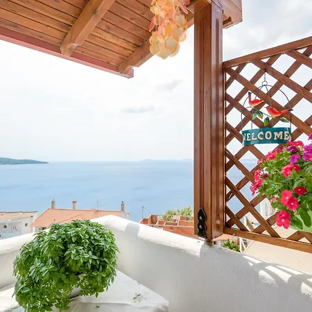 Elegant With Sea View In | 93 Sqm Apartment *