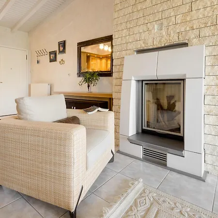 Elegant With Sea View In | 93 Sqm Neos Marmaras